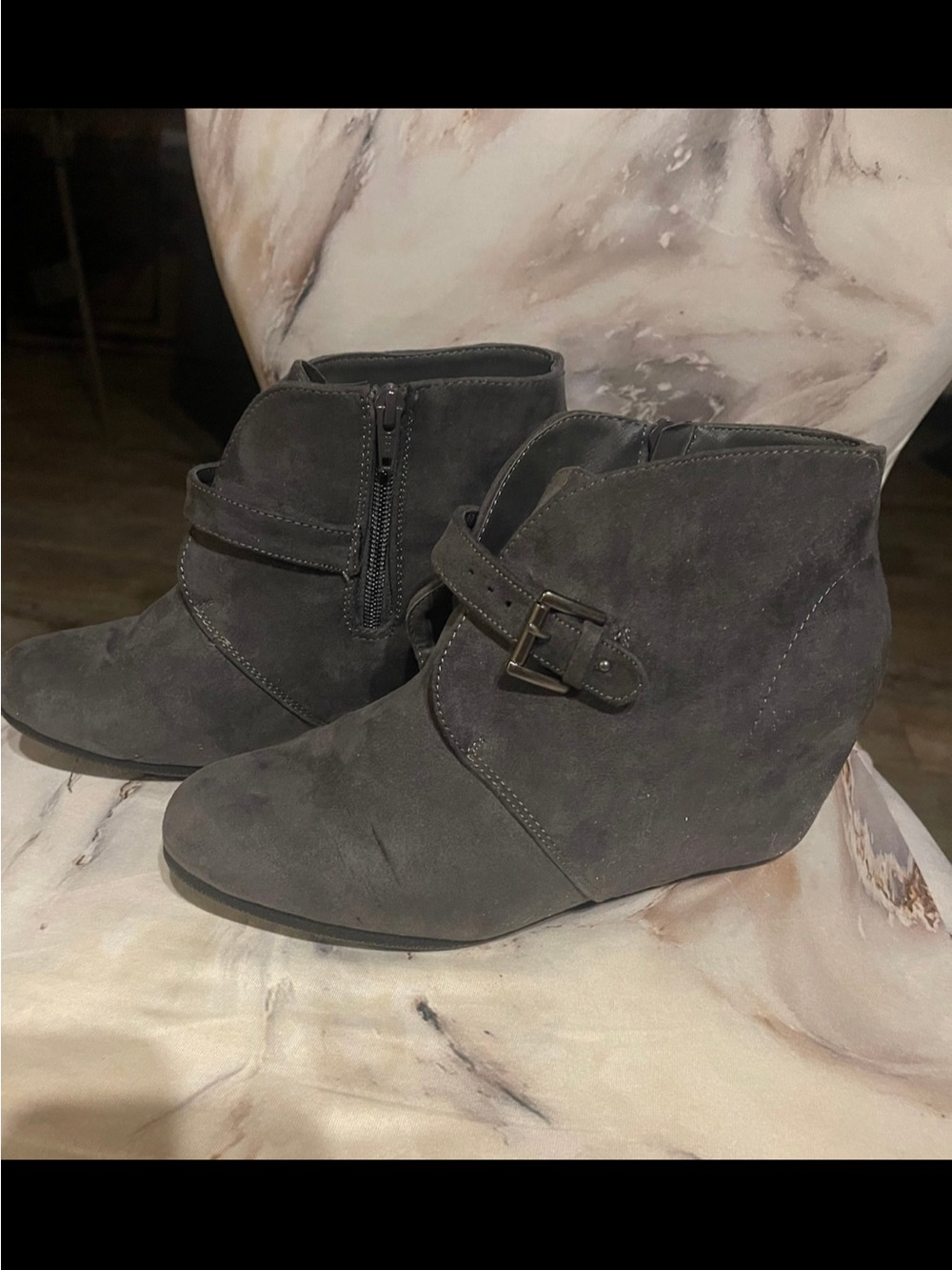 Women’s Gray Suede Wedge Ankle Booties with Buckle, sz 8